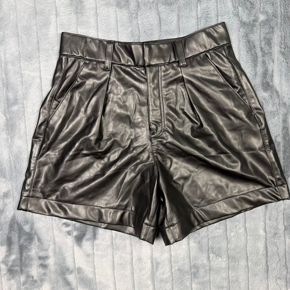 Abercrombie & Fitch Vegan Leather Pleated Shorts Black High Rise Womens Size M